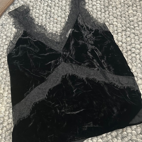 Cami NYCThe Josie‎ Velvet Top